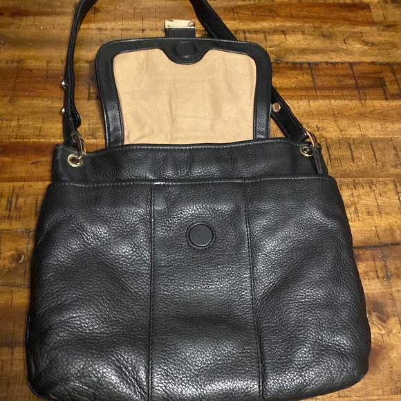 Liz Claiborne New York Genuine Leather Black & Gold Flap Shoulder Bag Purse - Picture 10 of 15